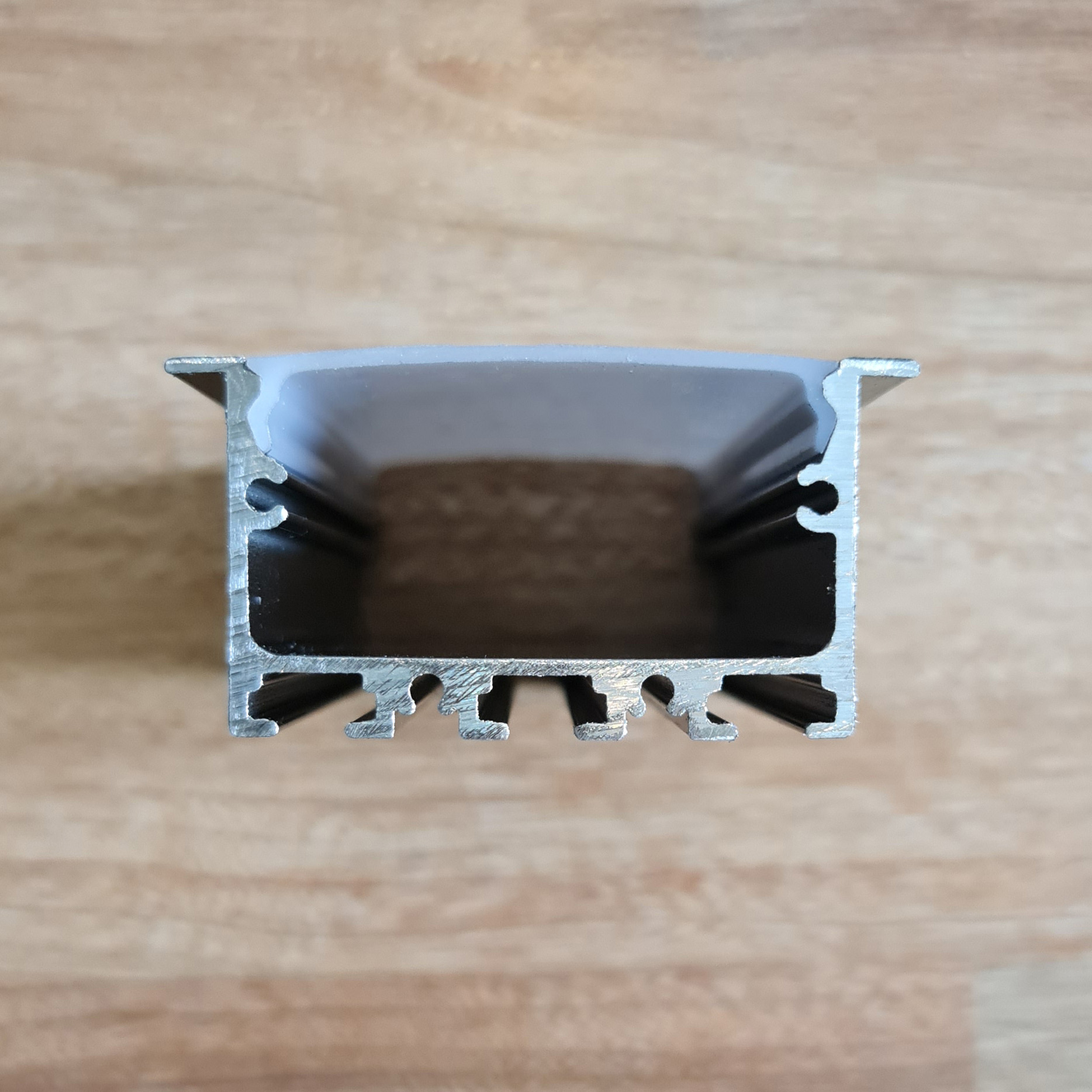 قاب لاینر توکار 4 سانت بدنه سفید مودی IR-MD04-4CM